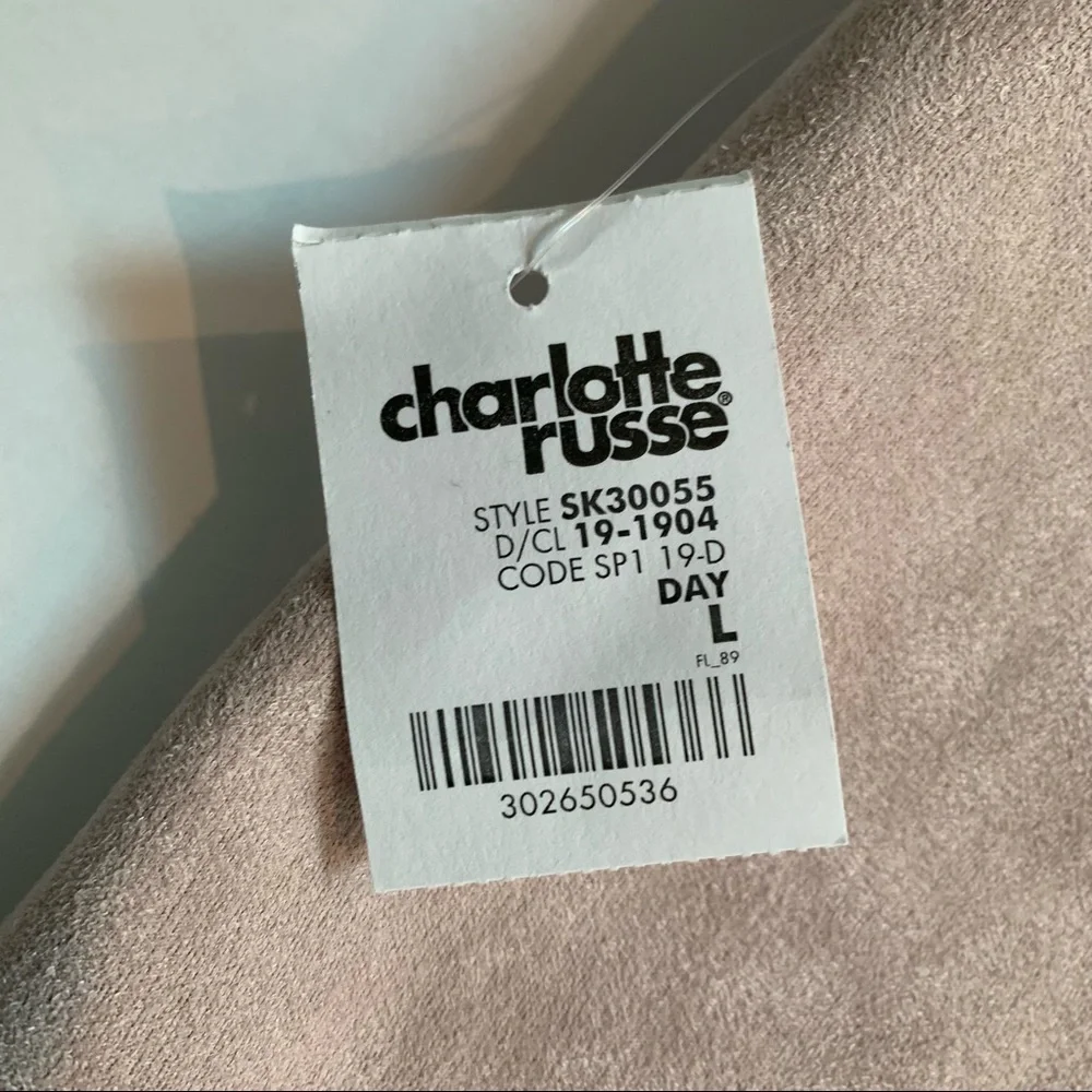 Charlotte Russe stretchy faux suede beige blush skort Size Large